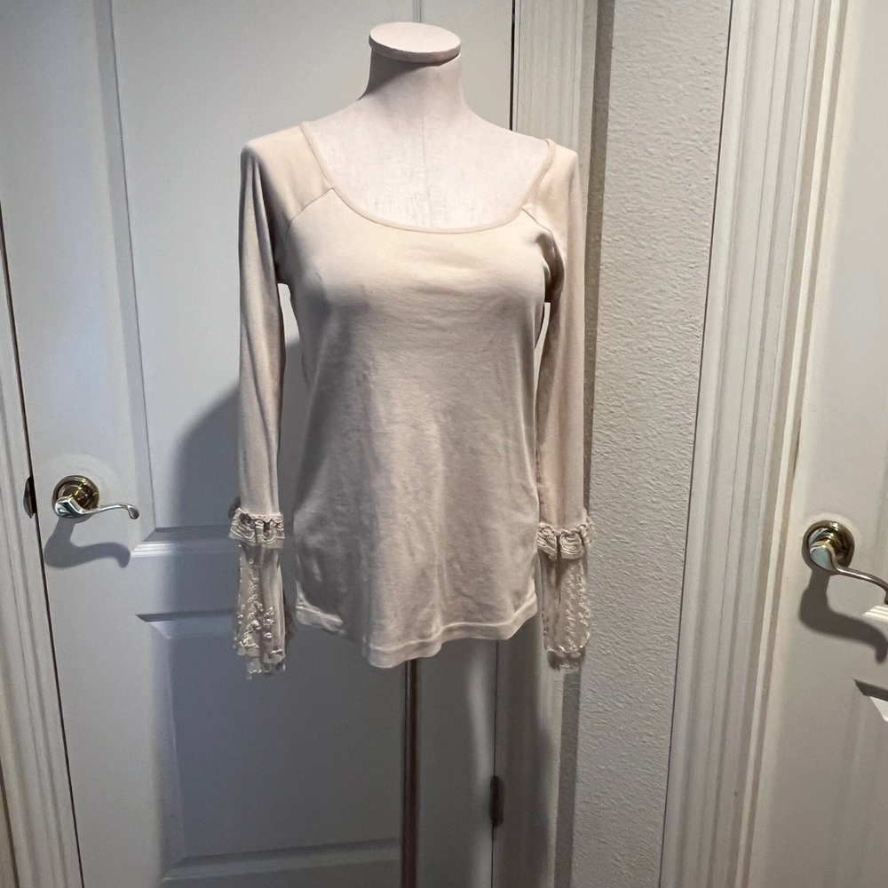 Boho Newport News Lace Bell Sleeve Top M